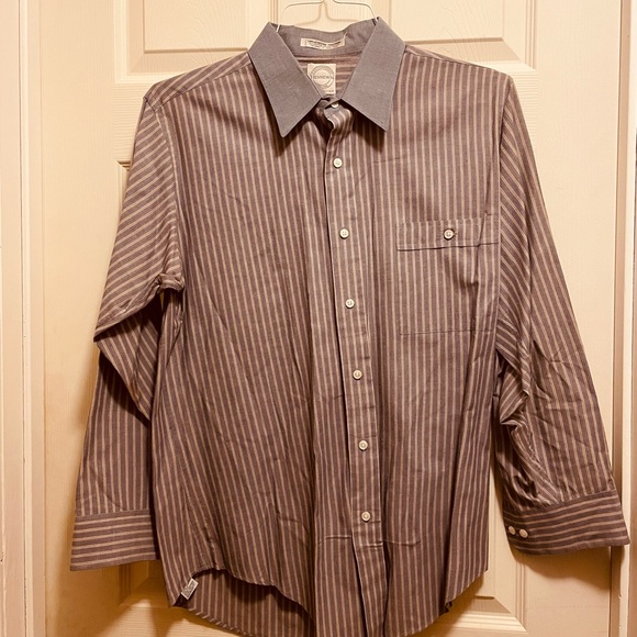 Van Heusen men’s long sleeve dress shirt—16 1/2 32-33 - Picture 1 of 10